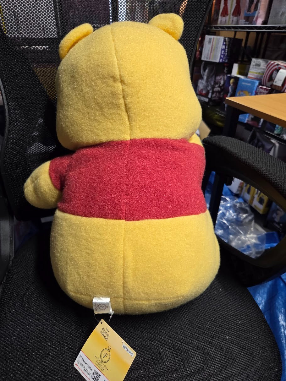 # Winnie the Pooh Fuku Fuku Fluffy Jumbo Plush Toy Prize1