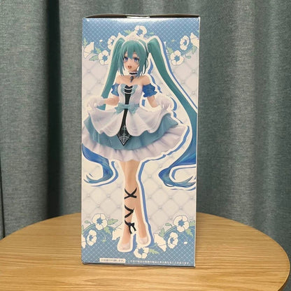 Hatsune Miku Wonderland Figure Cinderella2