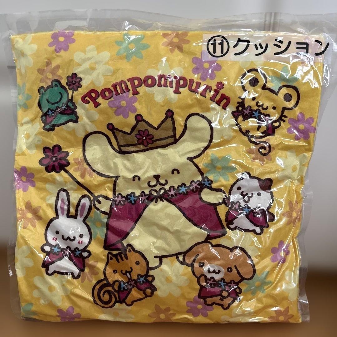 # Sanrio Pompompurin 30th Anniversary Cushion0