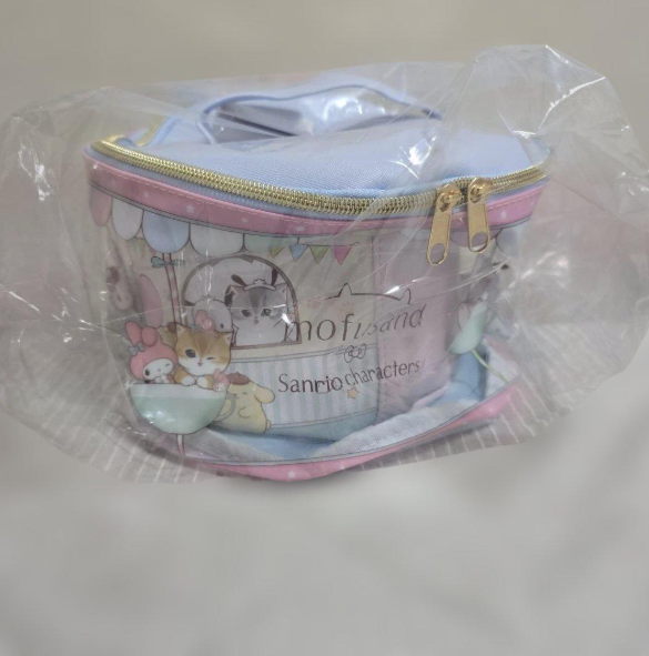 # mofusand x Sanrio Characters Round Vanity Pouch3