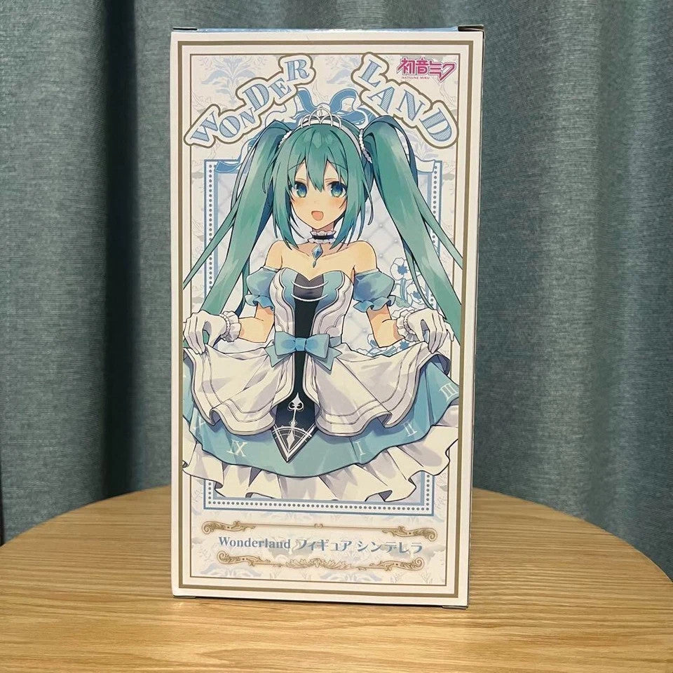 Hatsune Miku Wonderland Figure Cinderella3