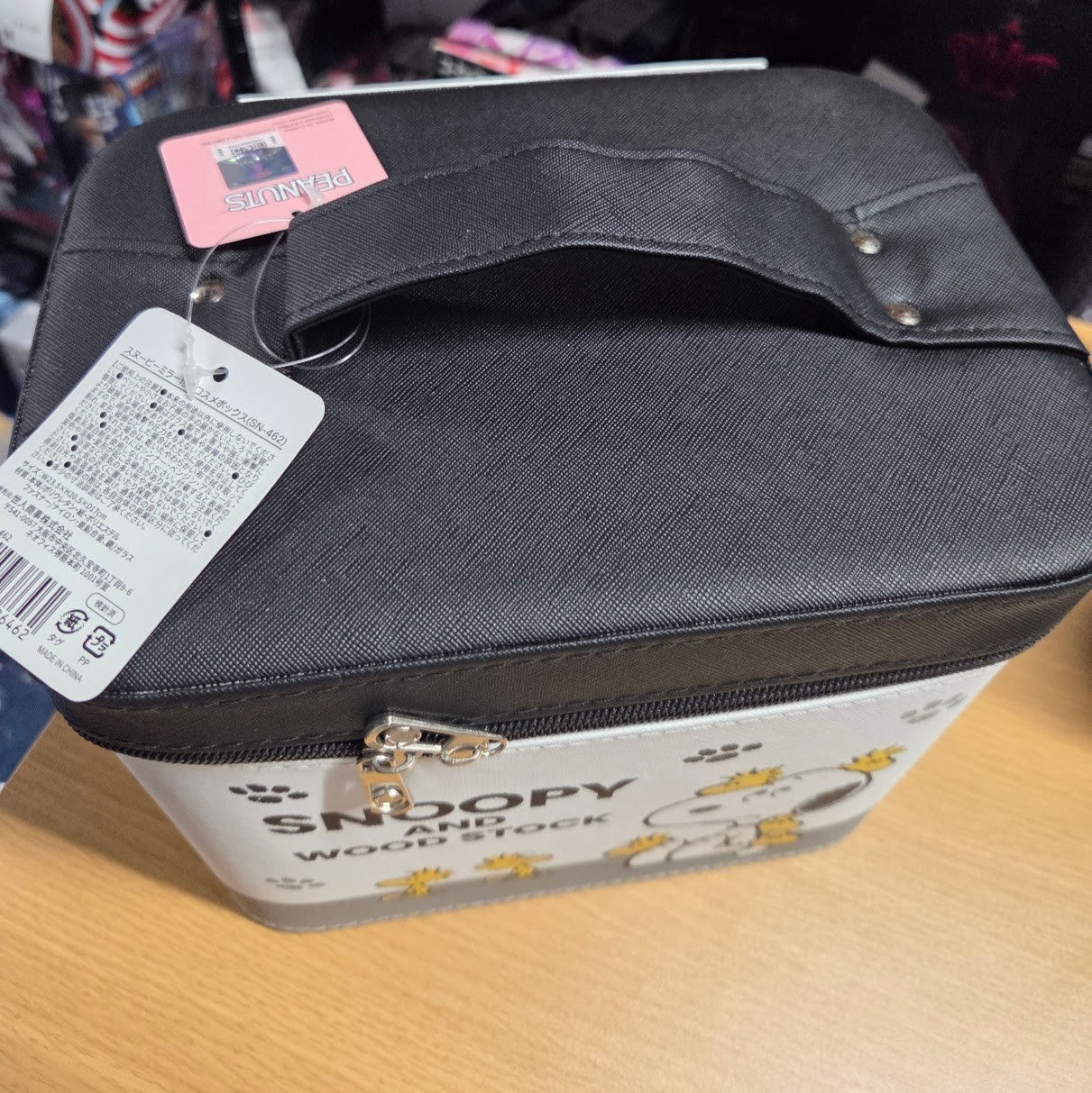 # Snoopy Cosmetic Box Pouch with Mirror Large Capacity Prize Item1