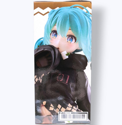 Hatsune Miku Fashion Figure Outdoor2