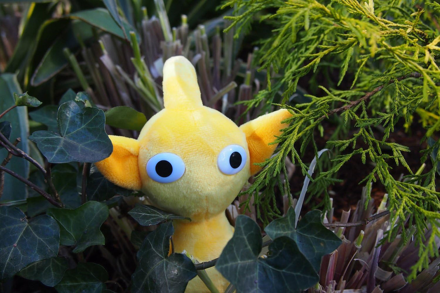 Pikmin ALL STAR COLLECTION Plush toy Yellow Pikmin  W9×D9×H17cm